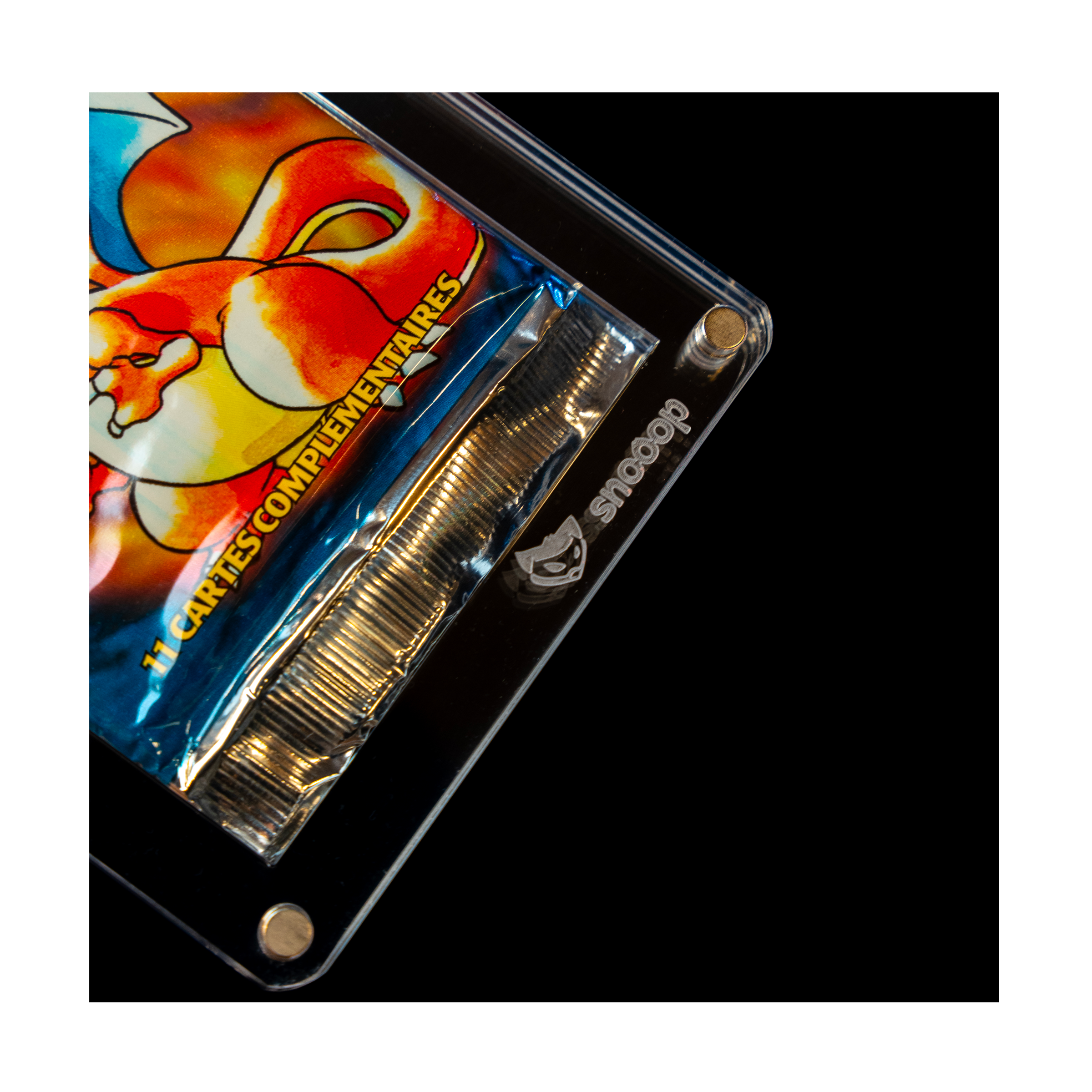 Acrylique | Snooop | Acrylique Aimantée pour Booster Pokemon | Transparent 🦝